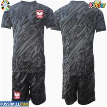 Polen Torwart Auswärts Trikotsatz Kinder EM 2024 Kurzarm (+ Kurze Hosen)